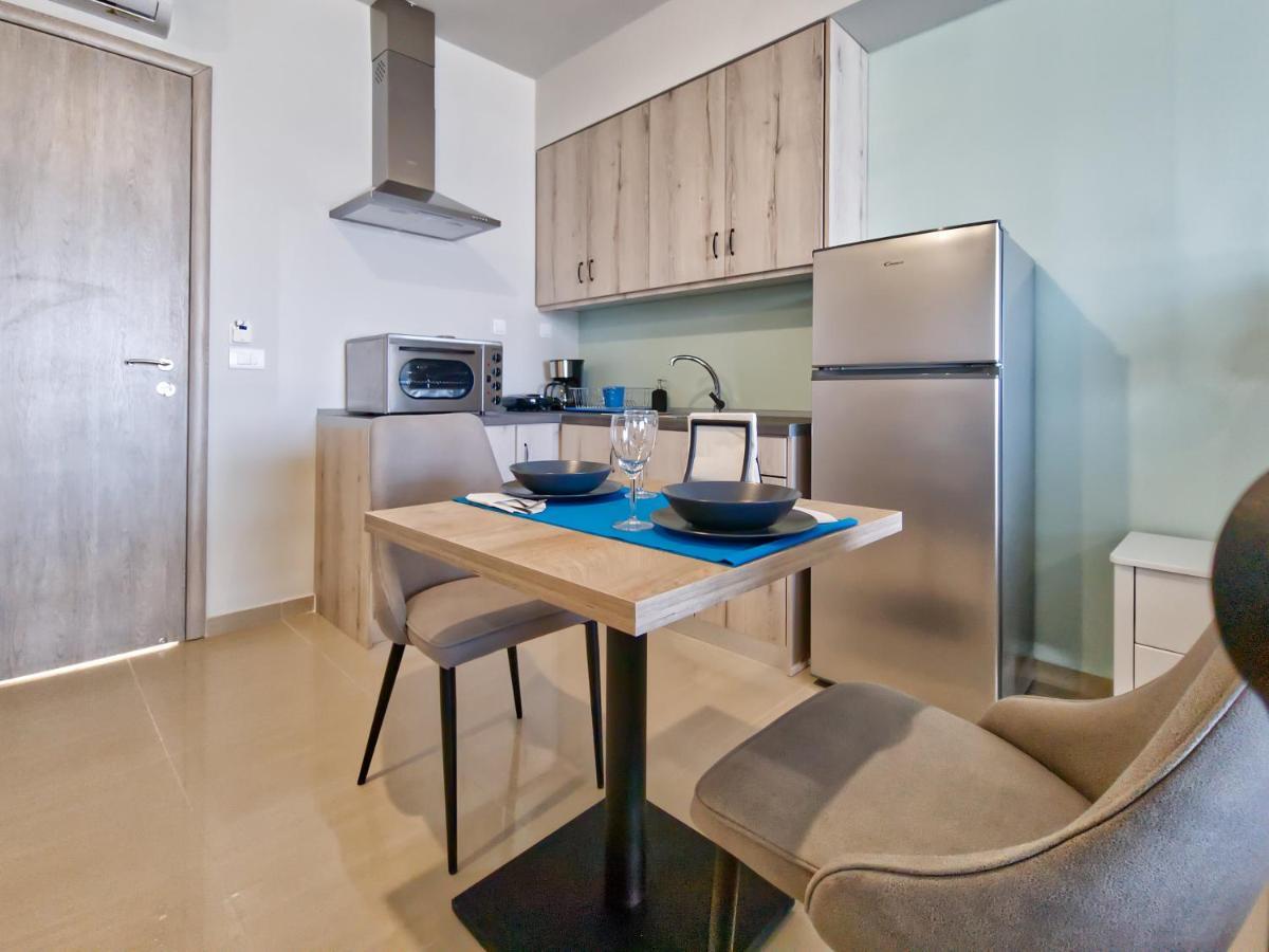 Epipleon Luxury Suites -106- Δωμάτιο 40Τμ Με Βεράντα 45Τμ Μπροστά Στην Θάλασσα Nafpaktos Esterno foto